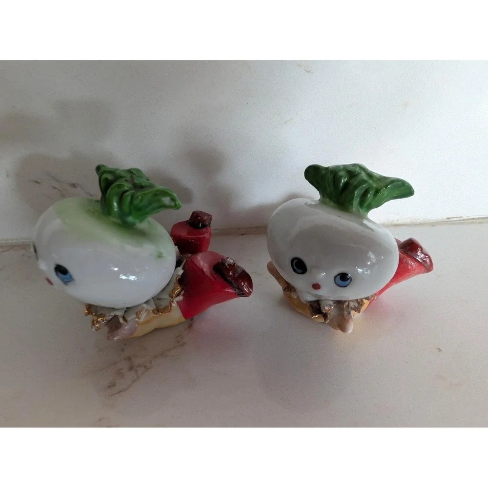 The Unbranded Brand whimsical pair